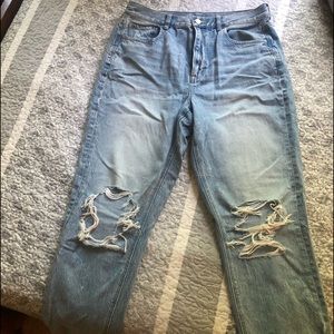 American Eagle mom jeans!